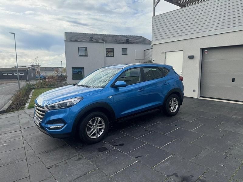 Blå Begagnad 2018 Hyundai Tucson Select SUV | 125 000 kr (Superpris) - Bild 1/4