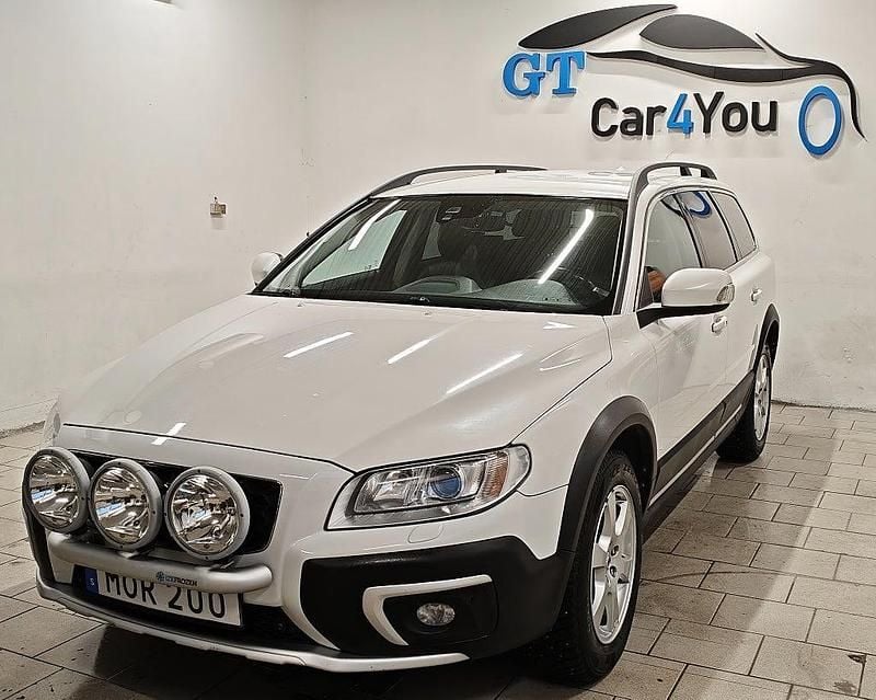 Vit Begagnad 2014 Volvo XC70 Summum Kombi | 159 500 kr (Marknadspris) - Bild 1/4