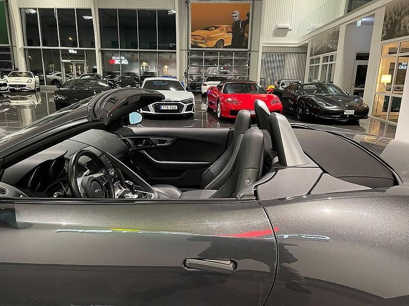 Begagnad Jaguar F-Type 340 HK (250 kW) 2013 Grå Cab