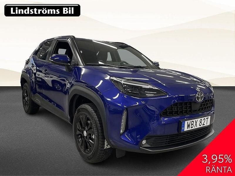 Begagnad Toyota Yaris Cross Active 92 HK (67 kW) 2025 Mörkblå SUV