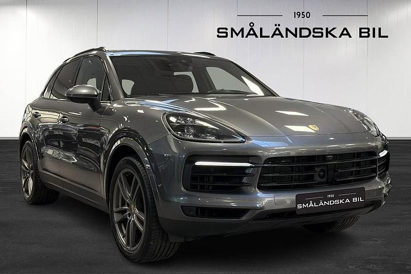 Begagnad Porsche Cayenne 340 HK (250 kW) 2022 Grå SUV