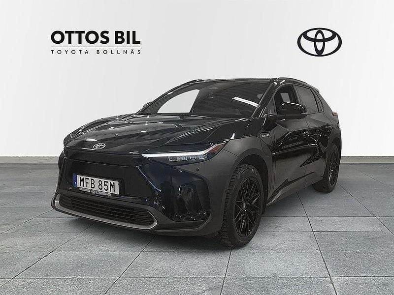 Svart Begagnad 2023 Toyota bZ4X Executive SUV | 379 000 kr (Bra pris) - Bild 1/3