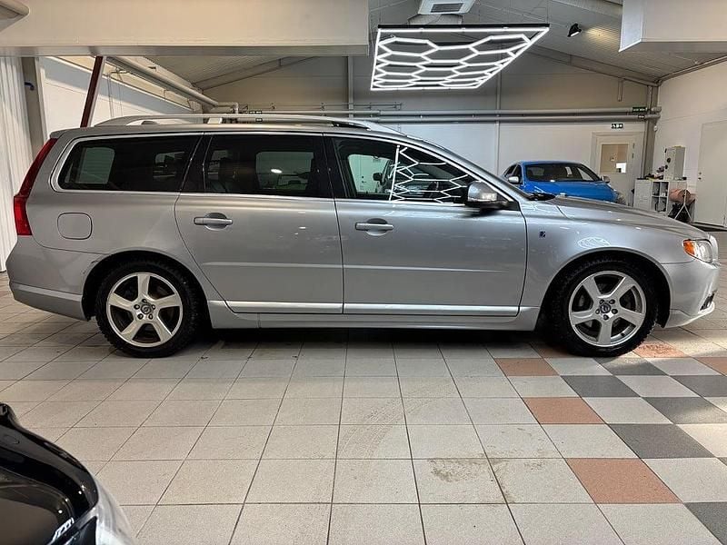 Begagnad Volvo V70 Ocean Race 116 HK (85 kW) 2012 Silver Kombi