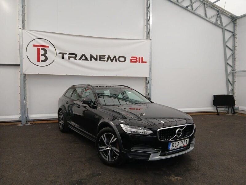 Svart Begagnad 2018 Volvo V90 CC Kombi | 179 900 kr (Marknadspris) - Bild 1/4