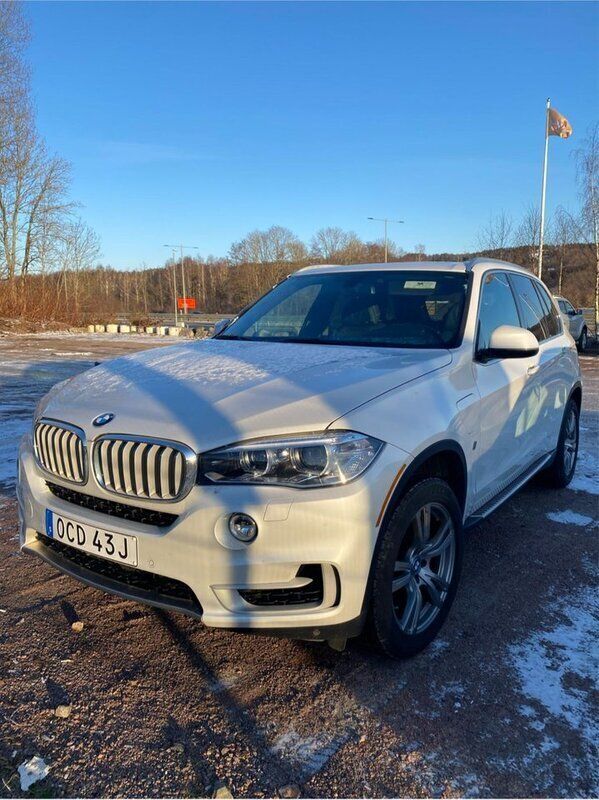Vit Begagnad 2017 BMW X5 Comfort Edition SUV | 280 000 kr (Superpris) - Bild 1/4