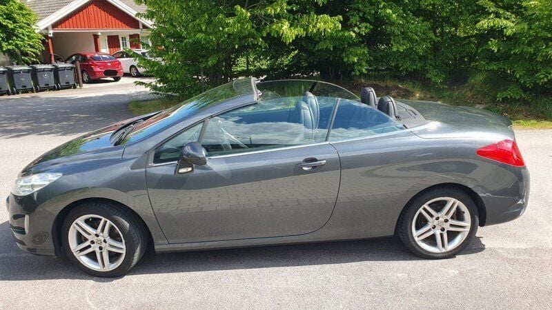 Grå Begagnad 2010 Peugeot 308 CC Cab | 84 000 kr (Marknadspris) - Bild 1/4