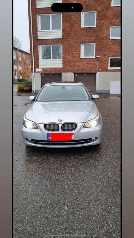 Silver Begagnad 2008 BMW 525 Advantage Sedan | 60 000 kr (Bra pris) - Bild 1/4