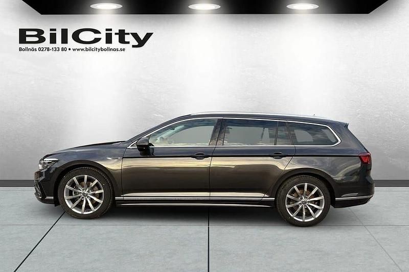 Begagnad VW Passat GT 203 HK (149 kW) 2022 Mörkgrå (grå) Kombi