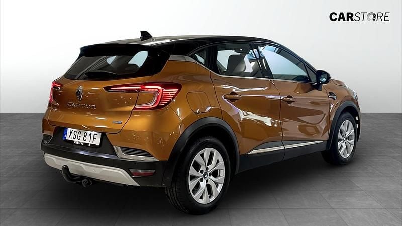 Begagnad Renault Captur 160 HK (117 kW) 2021 Orange SUV