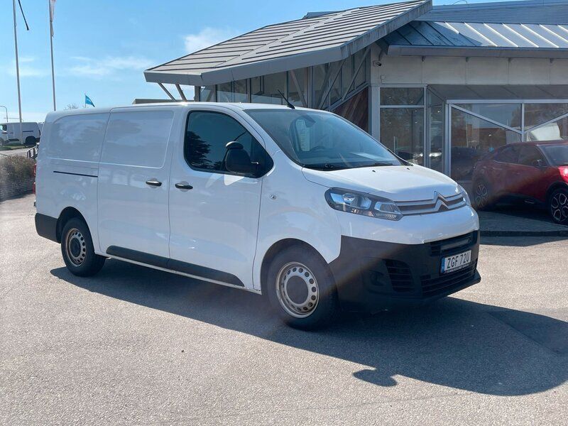 Vit Begagnad 2022 Citroën Jumpy Minibuss | 239 900 kr (Marknadspris) - Bild 1/4