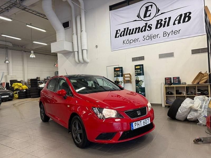 Röd Begagnad 2017 Seat Ibiza Style Halvkombi | 87 800 kr (Marknadspris) - Bild 1/4