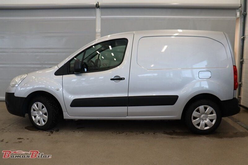 Begagnad Citroën Berlingo 75 HK (55 kW) 2012 Silver Minibuss