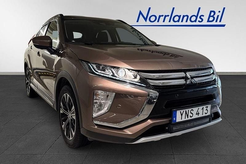 Brun Begagnad 2018 Mitsubishi Eclipse Cross SUV | 199 000 kr (Dyr) - Bild 1/4