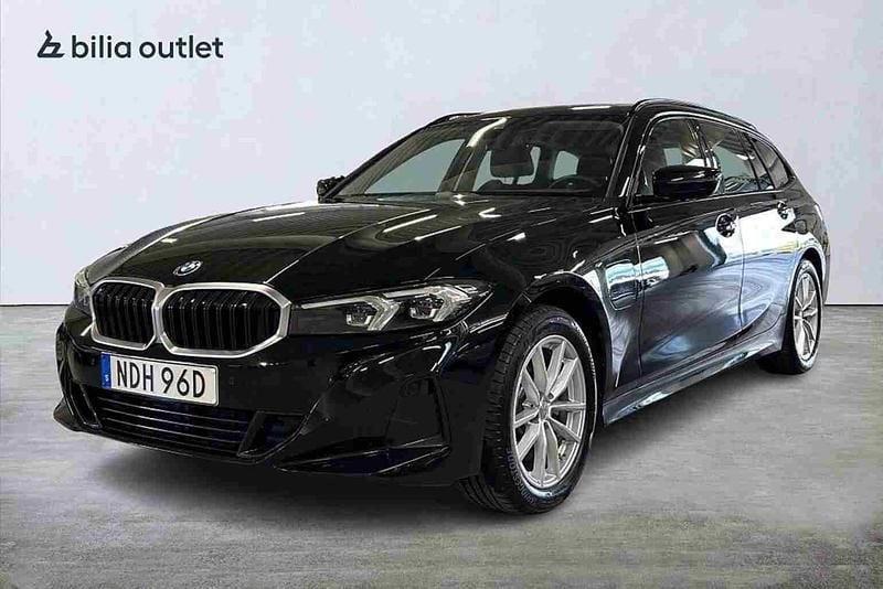 Svart Begagnad 2024 BMW 330e Kombi | 349 900 kr - Bild 1/1
