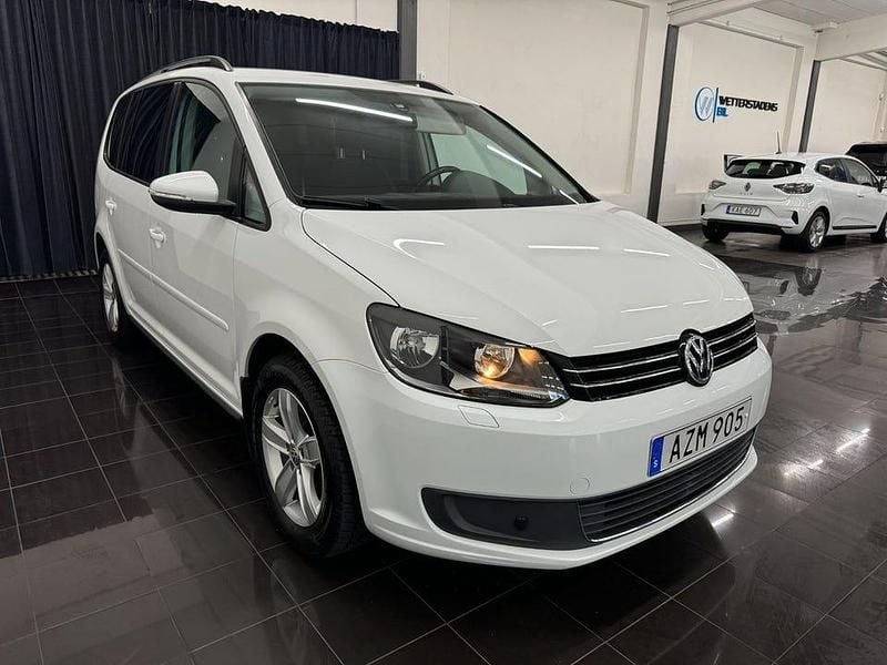 Begagnad VW Touran 150 HK (110 kW) 2015 Vit Minibuss