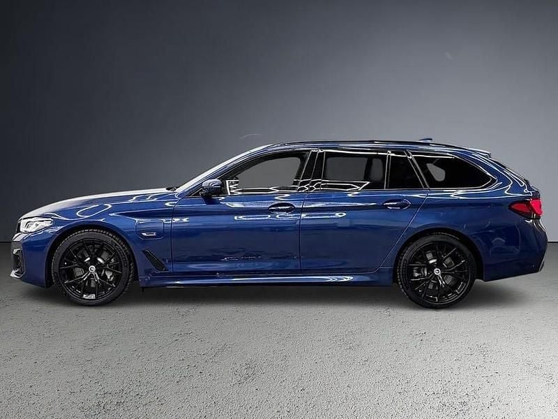 Begagnad BMW 530 M Sport 292 HK (214 kW) 2023 Blå Kombi