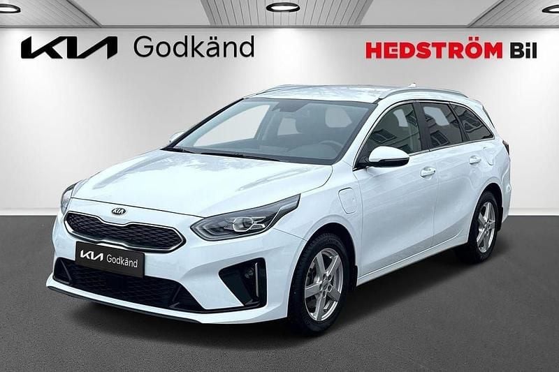 Vit Begagnad 2021 Kia Ceed Sportswagon Advance Kombi | 235 000 kr (Marknadspris) - Bild 1/4