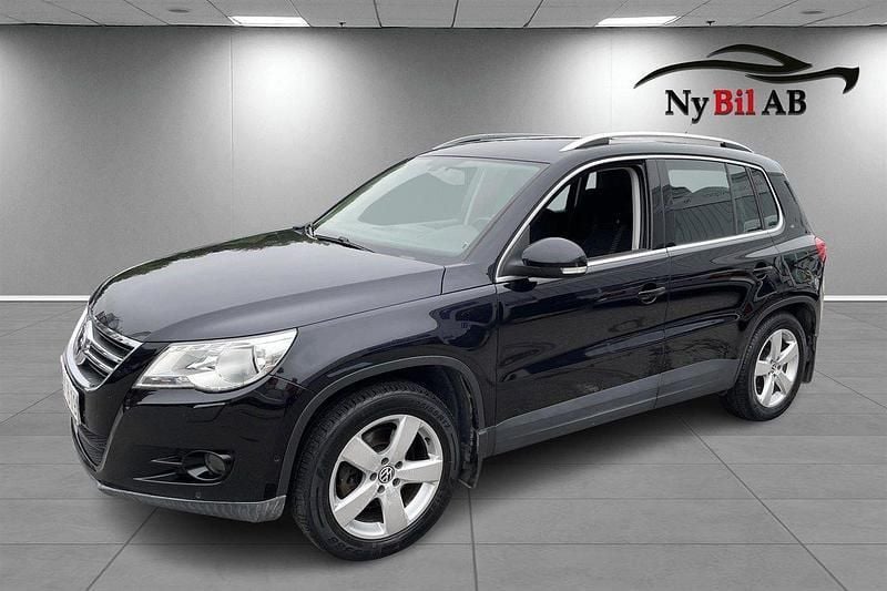 Svart Begagnad 2010 VW Tiguan Sport SUV | 84 900 kr (Marknadspris) - Bild 1/4