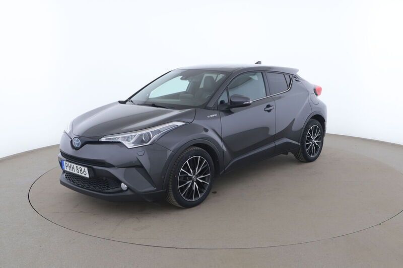 Mörkgrå Begagnad 2017 Toyota C-HR Executive SUV | 194 000 kr (Marknadspris) - Bild 1/4