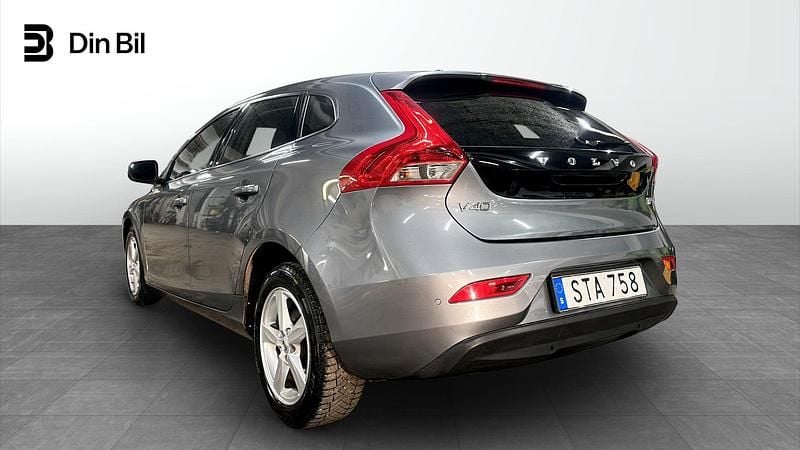 Begagnad Volvo V40 Business Edition 122 HK (89 kW) 2017 Grå Halvkombi