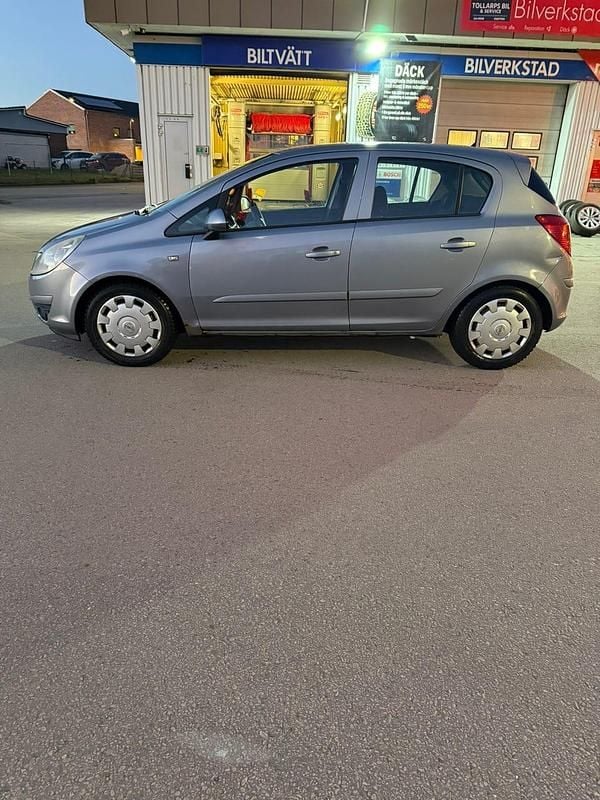 Begagnad Opel Corsa 80 HK (58 kW) 2007 Halvkombi