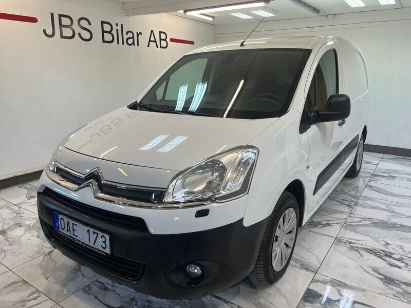 Vit Begagnad 2013 Citroën Berlingo Minibuss | 72 900 kr (Lite dyr) - Bild 1/4