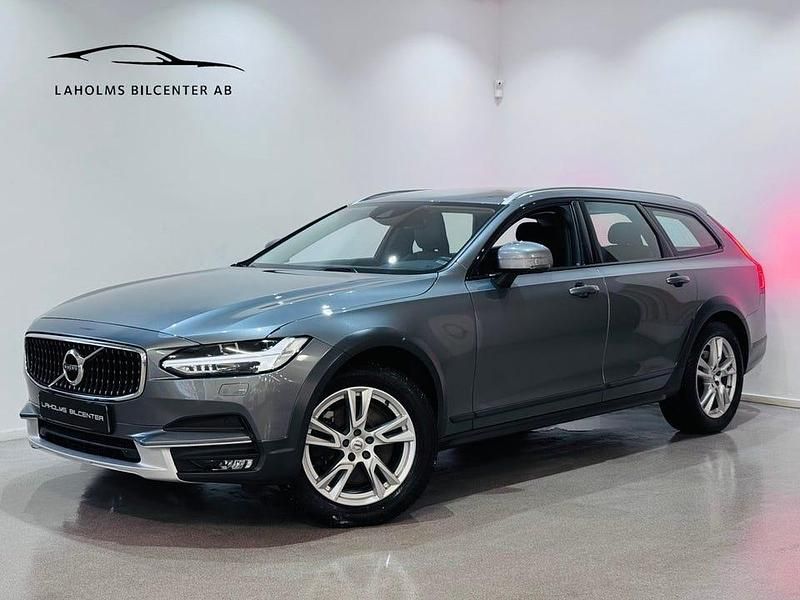 Grå Begagnad 2019 Volvo V90 CC Momentum Kombi | 259 900 kr (Bra pris) - Bild 1/4