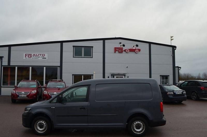 Grå Begagnad 2019 VW Caddy Maxi Minibuss | 124 900 kr (Superpris) - Bild 1/4