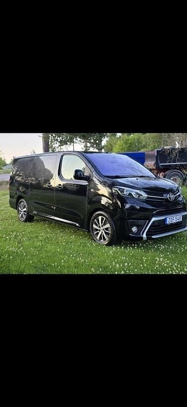 Svart Begagnad 2018 Toyota Proace Verso Kombi | 185 000 kr (Dyr) - Bild 1/4