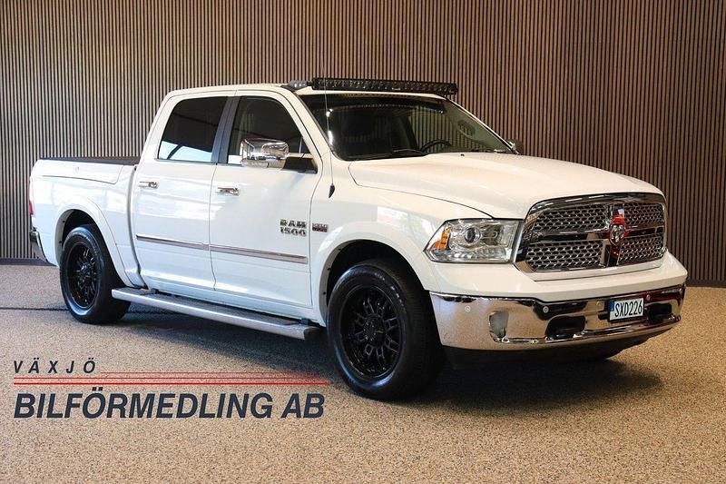 Vit Begagnad 2014 Dodge Ram Pickup | 339 000 kr (Marknadspris) - Bild 1/4
