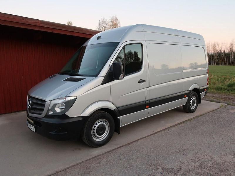 Silver Begagnad 2016 Mercedes 316 Van | 228 000 kr - Bild 1/4