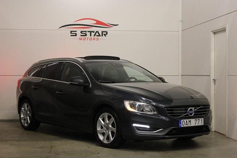 Grå Begagnad 2013 Volvo V60 Summum Kombi | 119 900 kr (Marknadspris) - Bild 1/4