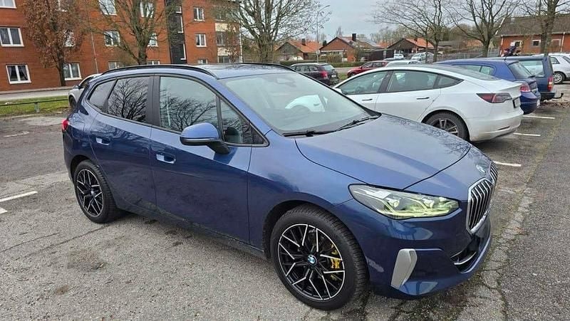 Begagnad 2023 BMW 220 Active Tourer Minibuss | 350 000 kr - Bild 1/4