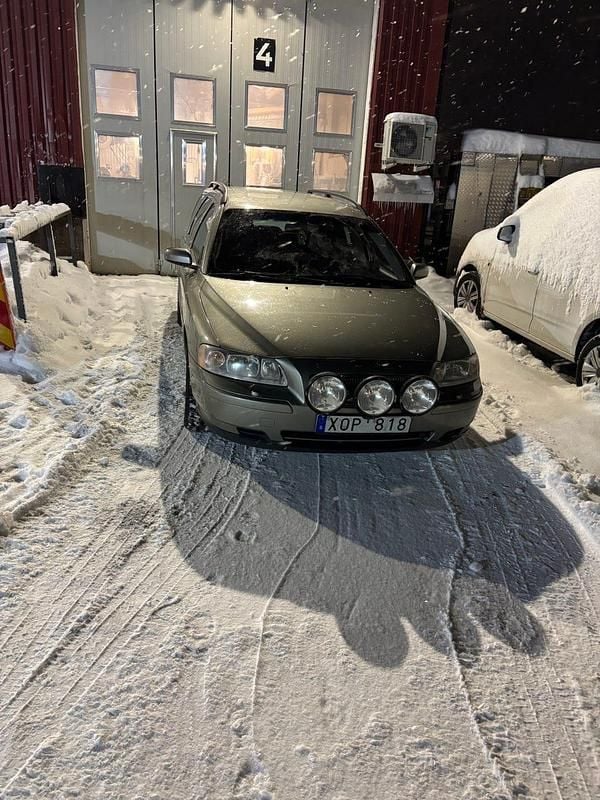 Begagnad 2006 Volvo V70 Kombi | 20 000 kr (Bra pris) - Bild 1/3