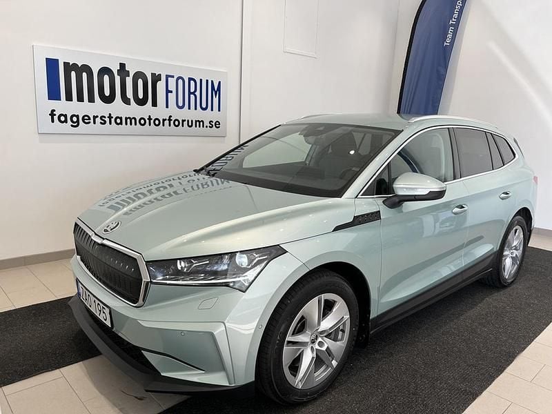 Silver Begagnad 2022 Skoda Enyaq iV SUV | 329 900 kr (Bra pris) - Bild 1/4