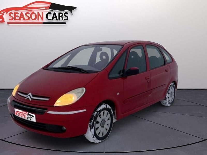 Begagnad Citroën Xsara Picasso 116 HK (85 kW) 2005 Ljusröd Minibuss