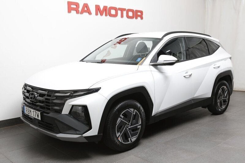 Vit Begagnad 2024 Hyundai Tucson Essential SUV | 329 900 kr (Bra pris) - Bild 1/4