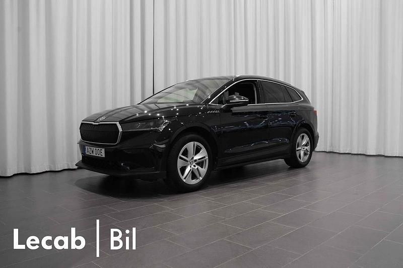 Svart (black magic metallic) Begagnad 2023 Skoda Enyaq iV SUV | 379 500 kr (Marknadspris) - Bild 1/4
