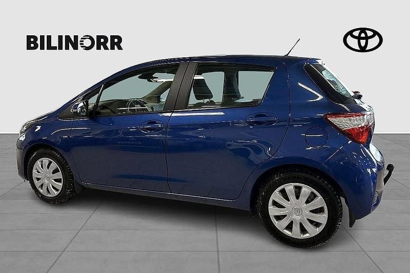 Begagnad Toyota Yaris Active 112 HK (82 kW) 2019 Blå Halvkombi