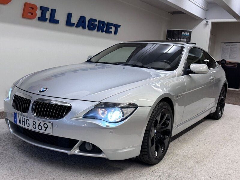 Ljusgrå Begagnad 2004 BMW 645 M Sport Sportkupé | 114 900 kr - Bild 1/4