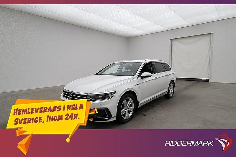 Vit Begagnad 2020 VW Passat GTE Kombi | 209 800 kr (Marknadspris) - Bild 1/3