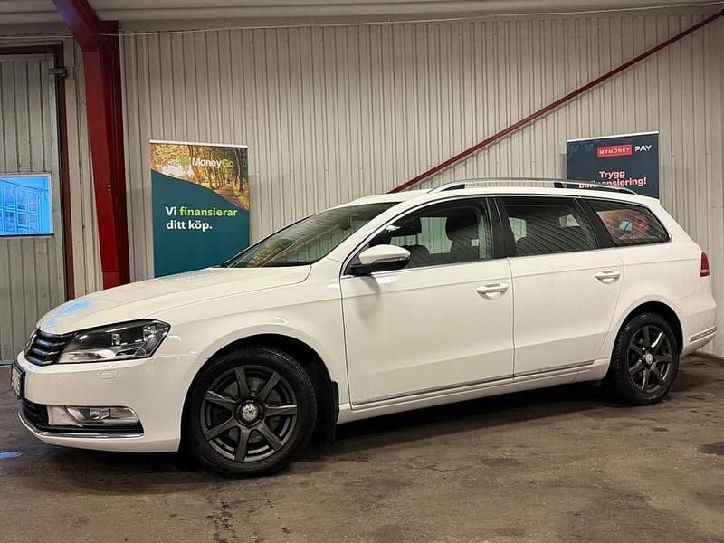 Vit Begagnad 2013 VW Passat Kombi | 44 900 kr (Bra pris) - Bild 1/4