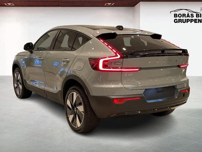 Begagnad Volvo EC40 Core 188 kW (256 HK) 2024 Grå SUV