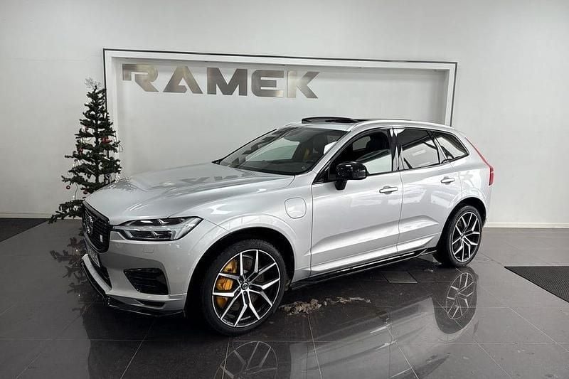 Begagnad Volvo XC60 R-Design 408 HK (300 kW) 2018 Silver SUV