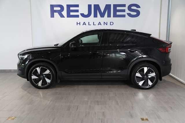 Begagnad Volvo EC40 Plus 188 kW (256 HK) 2023 Svart SUV