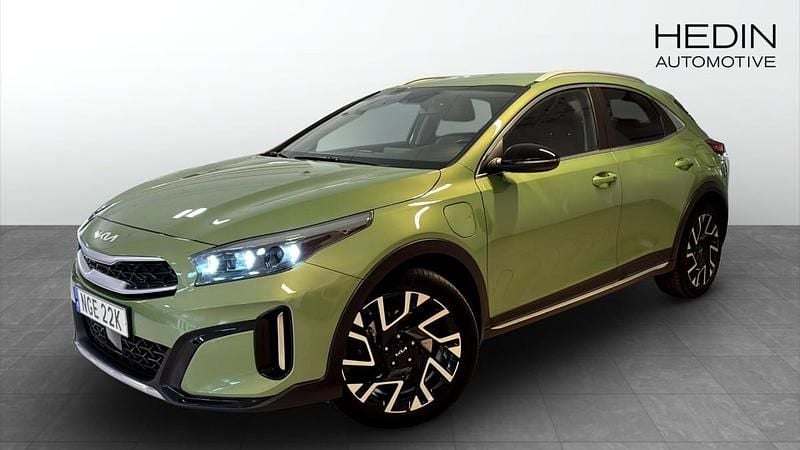 Grön (green) Begagnad 2023 Kia XCeed Advance SUV | 259 900 kr (Marknadspris) - Bild 1/4