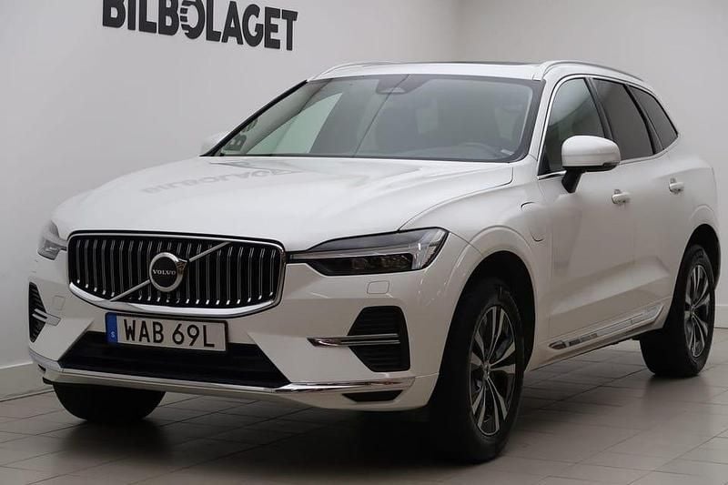 Vit Begagnad 2023 Volvo XC60 Core SUV | 439 800 kr (Bra pris) - Bild 1/4