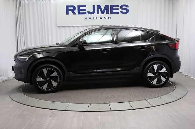 Begagnad Volvo EC40 Plus 188 kW (256 HK) 2023 Svart SUV