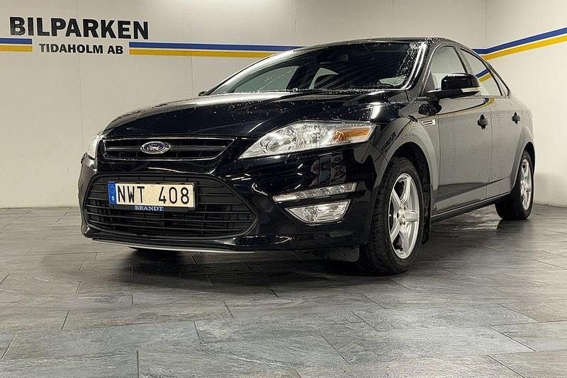Svart Begagnad 2013 Ford Mondeo Sport Halvkombi | 69 500 kr (Marknadspris) - Bild 1/4