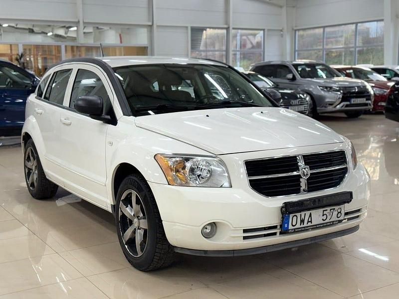 Begagnad Dodge Caliber 150 HK (110 kW) 2009 Vit Halvkombi